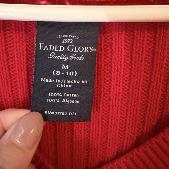 Red V-Neck Cable Knit Sweater - Picture 5 of 5